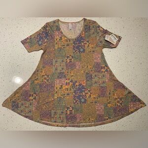 Lularoe NWT Women's Pale Multi-Color Side Slit Perfect T Shirt Size XXS